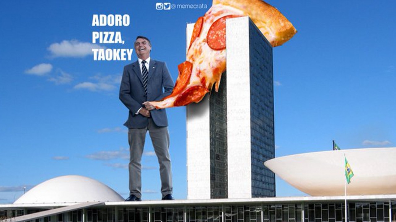 Pizza tower 1.1 063. Pizza Tower мемы. Башня из пиццы. Pizza Tower башня. Пицца башня Мем.