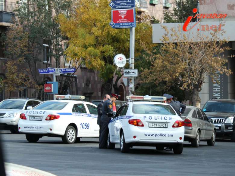 Polis am. Ереван водитель. Полиция Армении машины. Ոստիկանության հատուկ նշանակություն машины авто.