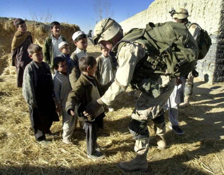 15 апреля 2005. Фото НАТО 28 июня 2005. Принуждение к миру игра. Кто тренировал иракские повстанческие движения.